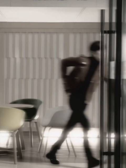 刷到这条抖,评论区第一个高赞就是诚意你还是去吐血吧啊啊啊啊