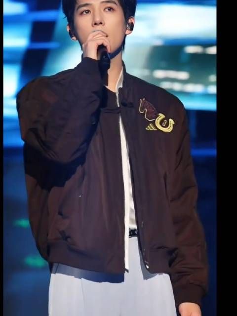 王安宇东方卫视跨年演唱会彩排路透，帅出了新高度，期待今晚！