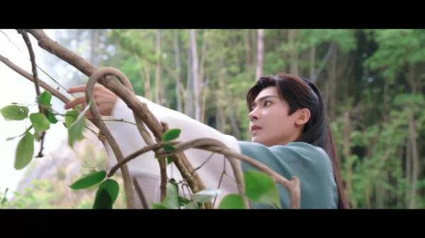 陆江来藤条救温粲,荣善宝赶到醋意生