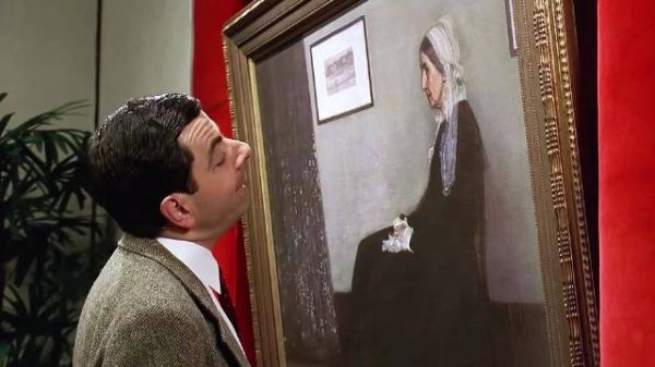 憨豆毁名画这段谁还没看过!慌张又好笑,至今回看仍被戳中笑点