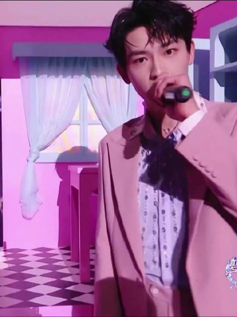 辛云来东方卫视跨年首秀完成出色