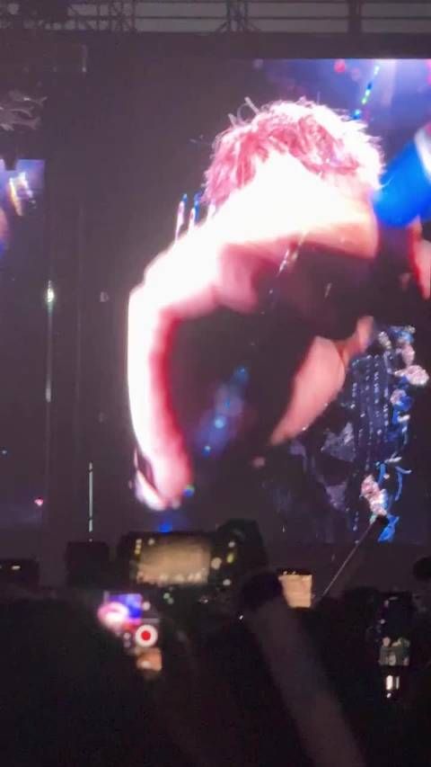 梓渝贵阳演唱会镜头签还是太权威了!怼脸的神啊!