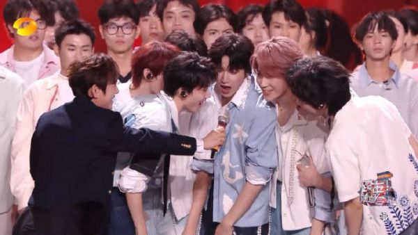 时代少年团天天开心