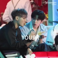 刘耀文表情神似徐艺洋引热议