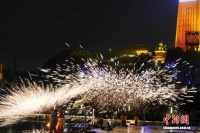 铁花绽、火壶舞！长沙非遗表演迎接2026年