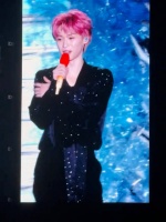 梓渝自曝垫肩趣事引粉丝热议