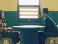 男人不仅要靠着高智商越狱，还要执行一场惊天的盗窃计划《万花筒》！