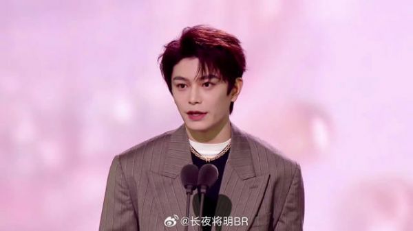 丁禹兮一开口全场沸腾，孟子义满脸震撼，这声浪太强了丨星光大赏