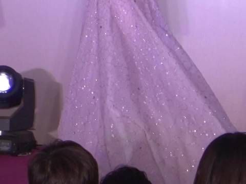 Angelababy早期品牌发布会,简直是妈妈级别