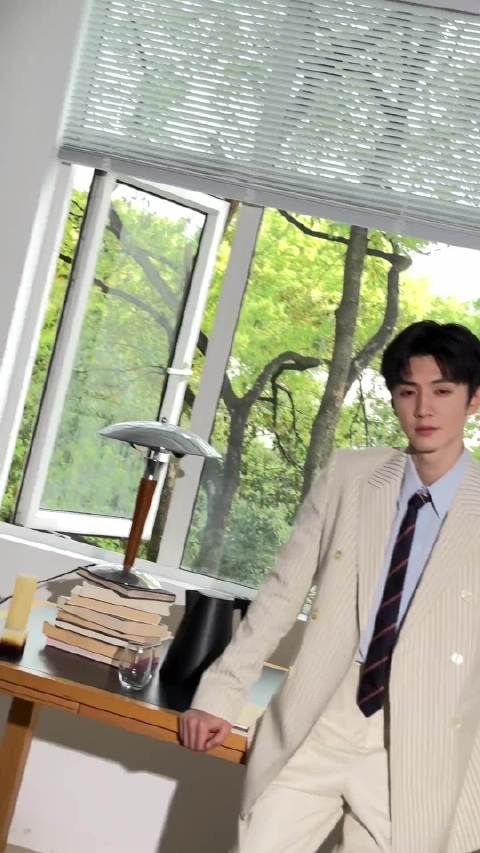 陈哲远的这个造型简直太帅了，果然一直彼此更惊喜