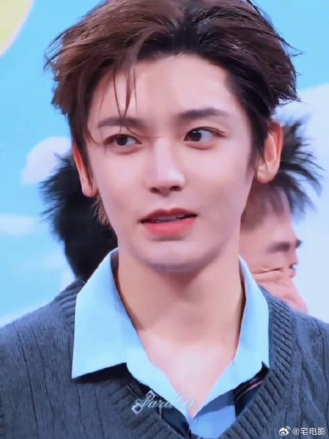 建议以后惩罚都按这个标准来！侯明昊太会拿捏了