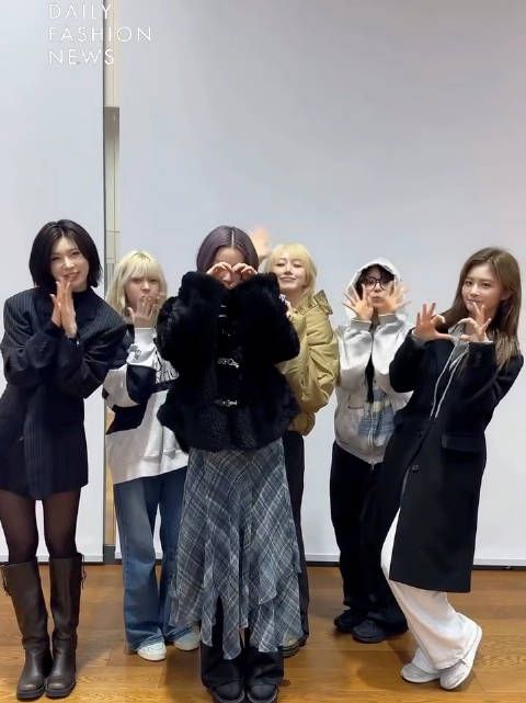 雪允生日大屏点亮，安利手册泡泡审核启动