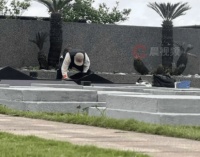 具俊晔新年赴墓地陪伴大S 擦拭墓碑神情落寞