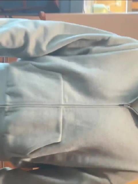 陈飞宇穿西装的样子,这简直就是小说里走出来的霸总啊