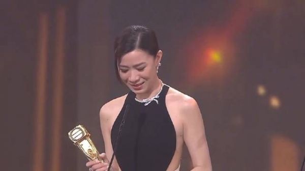 佘诗曼凭新闻女王2四封TVB视后创历史