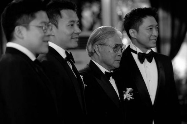 霍启仁妻子晒出婚礼现场。