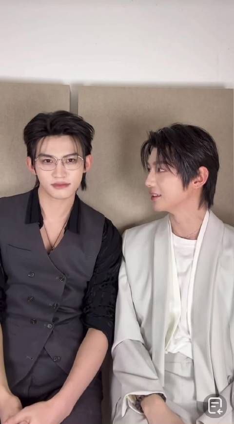 我的法克玩上cosplay了“游霄～”