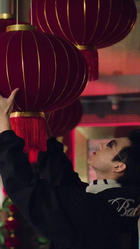 陈飞宇、杨超越最新合拍品牌新春宣传大片