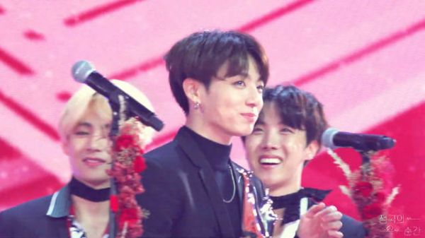 田柾国金唱片大赏获奖感言直拍引关注