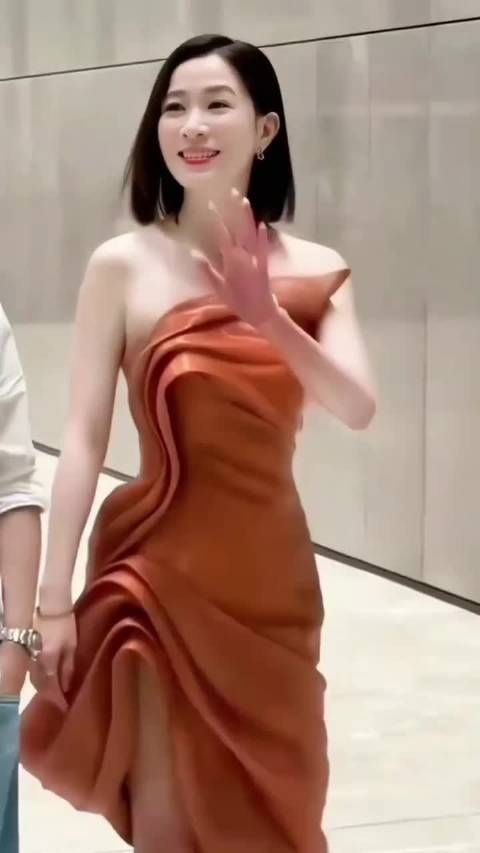 佘诗曼冻卵失败宣布放弃生育,称孩子非人生必答题