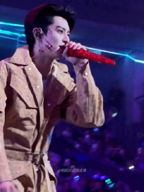 颤抖吧内娱 王鹤棣带着演唱会come back