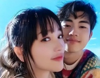 刚甜蜜官宣，42岁金莎婚礼商演遭冷遇？藏着成年人最清醒的通透！