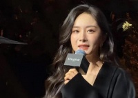 杨幂最新露面脸部浮肿僵硬，疑似医美没恢复，状态不佳惹担忧