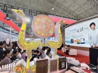 敬一丹新撰《走过》：讲讲24 节气里的山河与人生