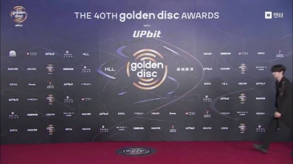 ZB1金唱片颁奖礼红毯 万物皆可音乐微博音乐大赏