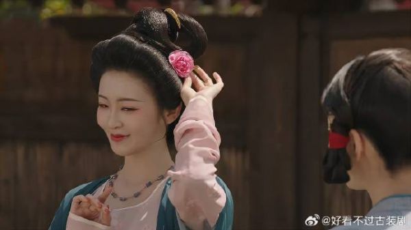 心机女不请自来，还摘了牡丹的鲜花，大福急眼把她打跑