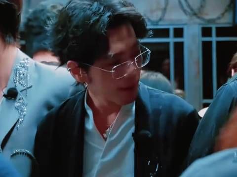 周柯宇白宇张凌赫节目互动引关注