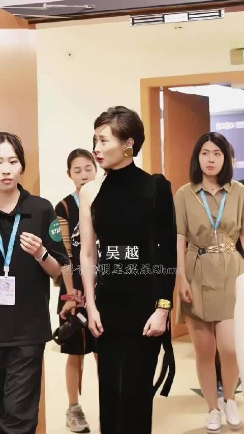 俞飞鸿吴越梅婷邬君梅吴越俞飞鸿梅婷邬君梅是?你喜欢的明星吗?我爱看娱乐Show