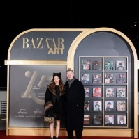 冯小刚带女儿徐朵参加时尚芭莎活动，女大十八变，越变越漂亮！