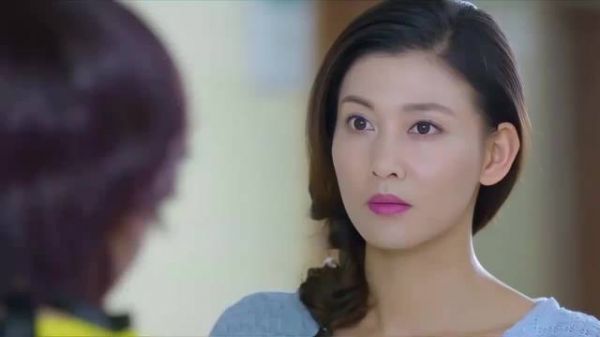 情谜睡美人：灰姑娘即将嫁豪门，妹妹想到悲惨生活，讲话满是酸味