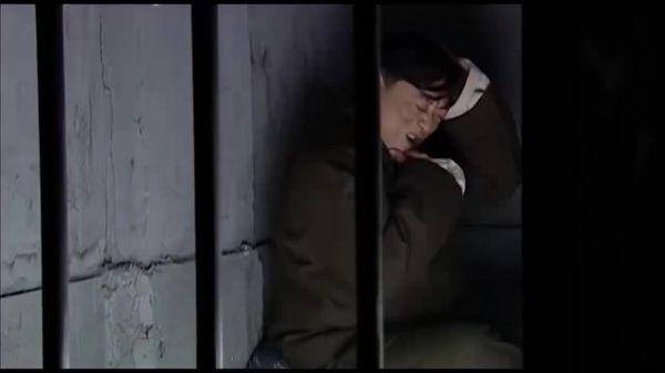 《大宅门》白敬业深夜偷运家产被捕