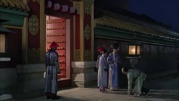 甄嬛传:四阿哥遭毒杀未遂,太后震怒庇护,皇后阴谋浮出水面