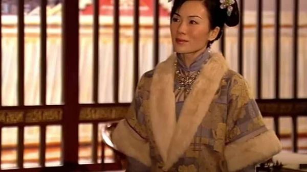 《金枝欲孽》宫女寻仇皇后，贵妃点醒冲动者