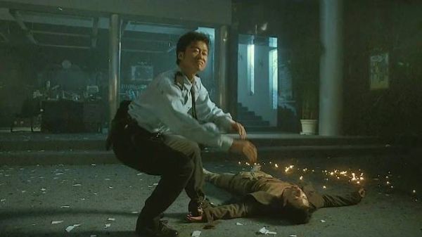 反派帅到碾压主角？《男儿本色》里的 “恶” 才是最真实的狠