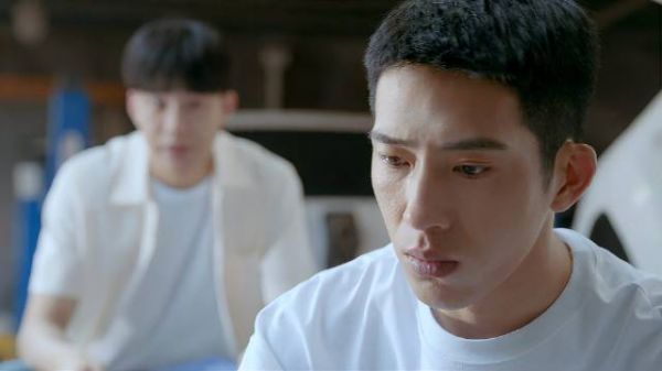 归晓回家住姑姑家,路晨得知后,让妹妹帮忙打电话约归晓