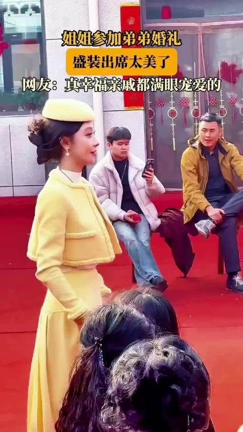 当代网友：黄色黄了，红色抢新娘风头，黑色白色不吉利，蓝色烂了，粉色勾引人