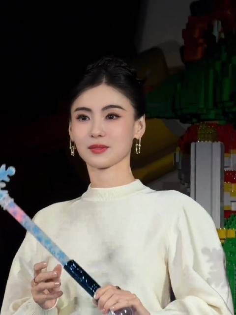 骨相美人，素颜也惊艳！张柏芝美得不可方物