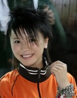 她被称为“最惨超女”，没工作没积蓄，34岁生子后住5平米的小屋