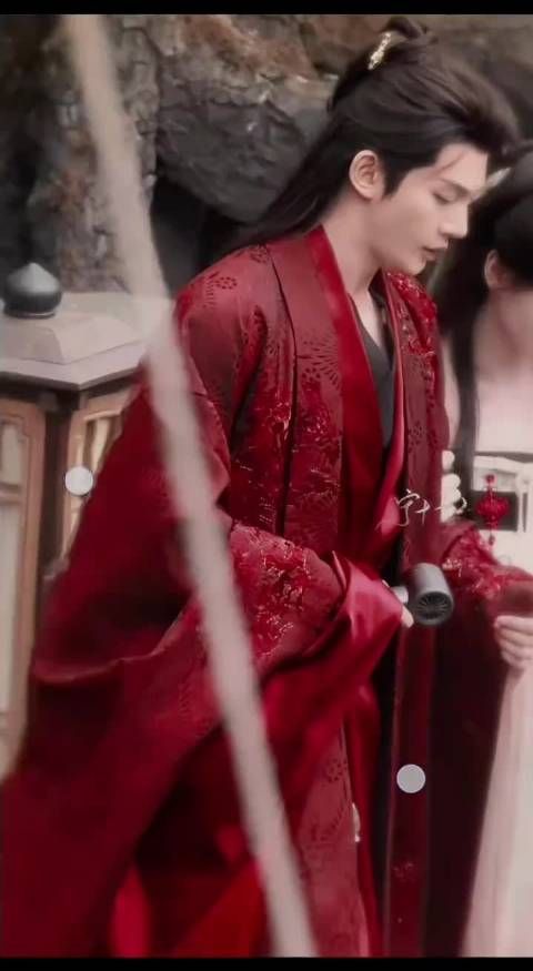 邓为殷戈止风月不相关,携手共度美好年华