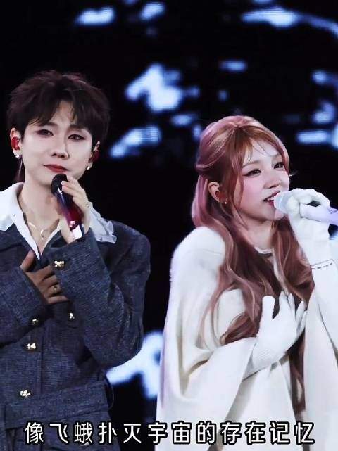 宋雨琦汪苏泷白衣深情合唱,观众沉浸音乐盛宴