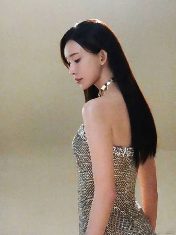 林志玲身材依旧在线。