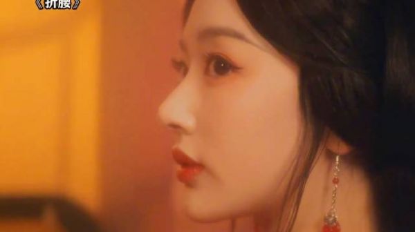 这个时候的小乔比过年的猪还难按!刘宇宁 宋祖儿