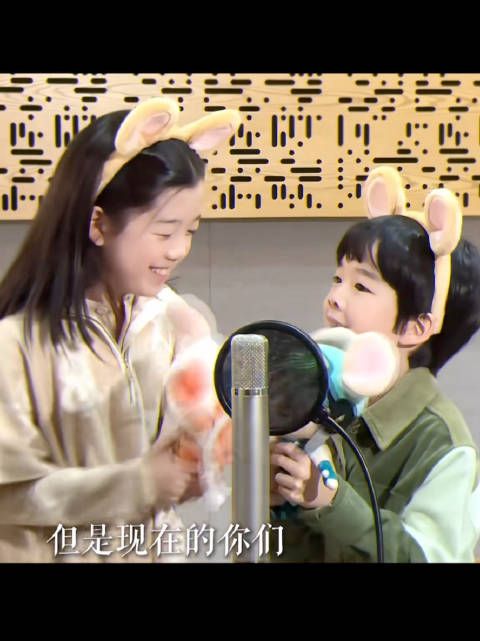 吴雅婷晒儿子女儿成长记录