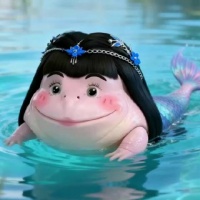 李慕婉我呀，最喜欢在水里了～四条腿有两腿已经进化成鱼尾啦