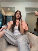 哈哈哈~~LISA分享金球奖幕后小短片！