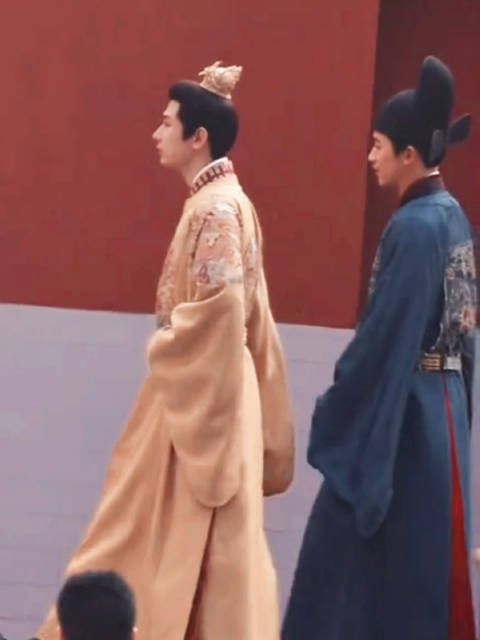 现在站在你们面前的是大明王朝的朱瞻基和于谦